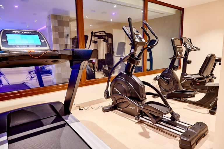 maquinas-elipticas-y-cinta-correr-apartamentos-ponent-mallorca