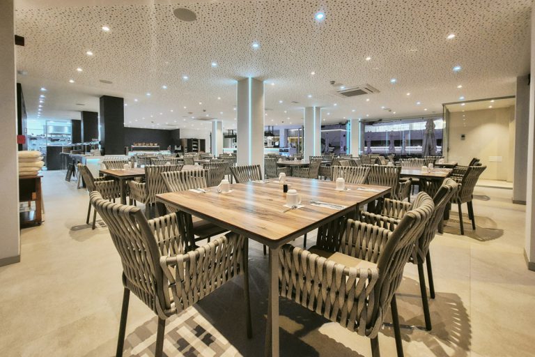 sala-restaurante-apartamentos-ponent-mallorca